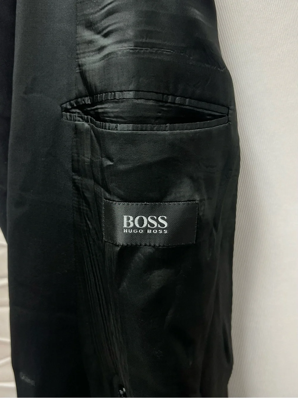 Hugo Boss excellent measurements